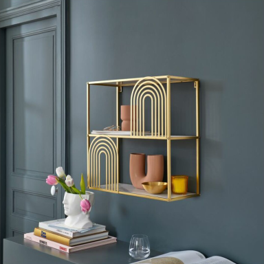 étagère murale fixée au mur